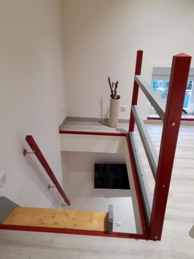 Appartamento Au Paradis des Crins avec un studio rez de chaussée jardin et studio en duplex avec terrasse Templeuve-en-Pevele Esterno foto